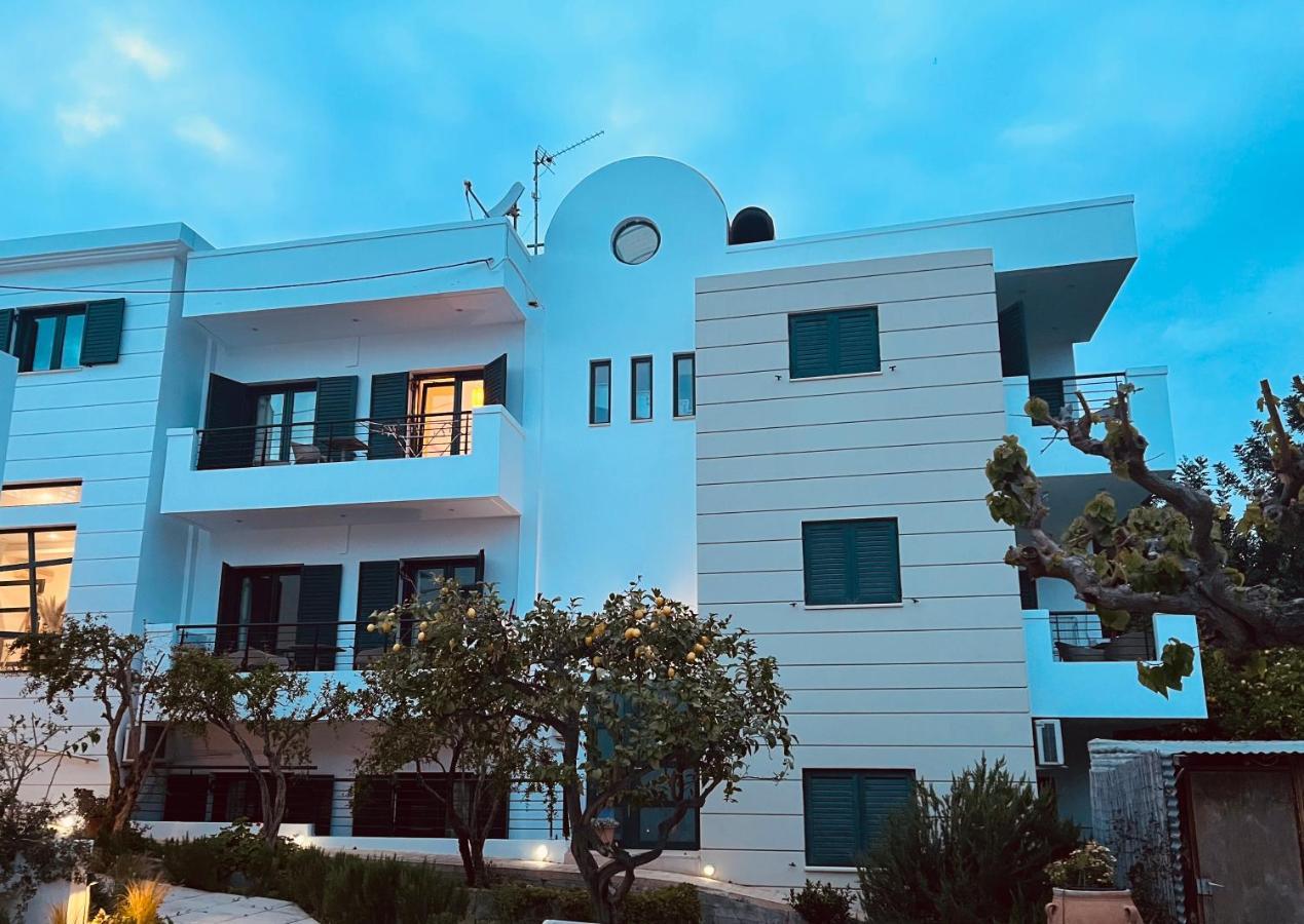 Myrthe Apartments 미르토스 외부 사진